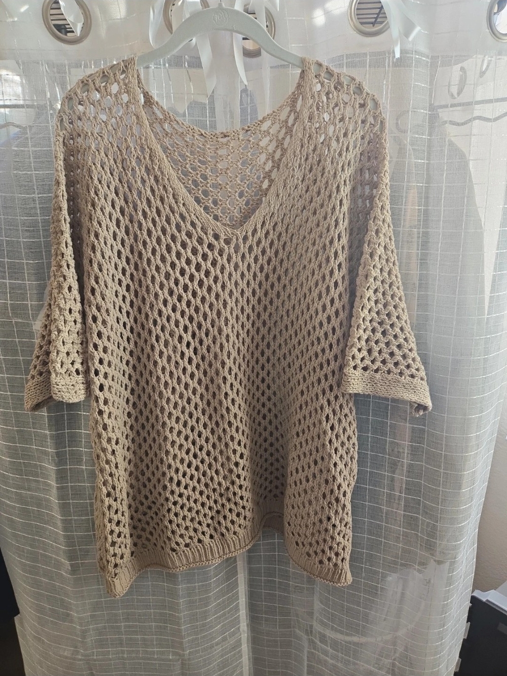 Open-Knit V-Neck Sweater in Beige — Unbranded